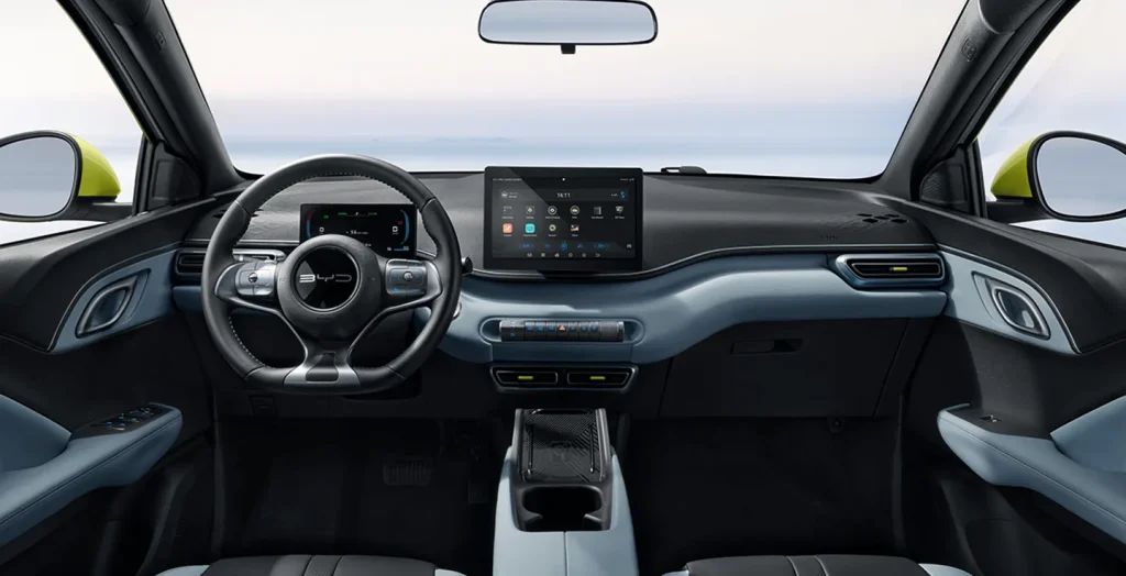Auto Notizie: BYD Seagull, la citycar elettrica cinese "europea" che sfida tutti sul prezzo 2 67ab50dcde74acba83ef99e9 BYD Seagull Interior 01 Gallery 1440x737 1