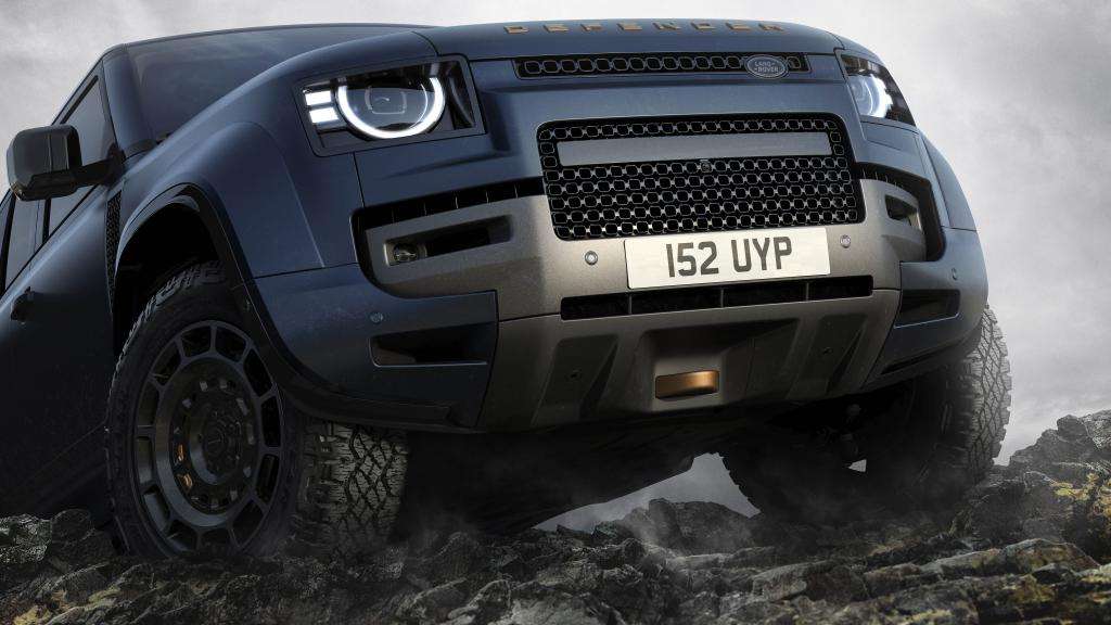 Auto Novità: Land Rover Defender, nuovo look, più tecnologia e prestazioni off-road al top 5 DEF OCTA 26MY EXTERIOR 25052025 06