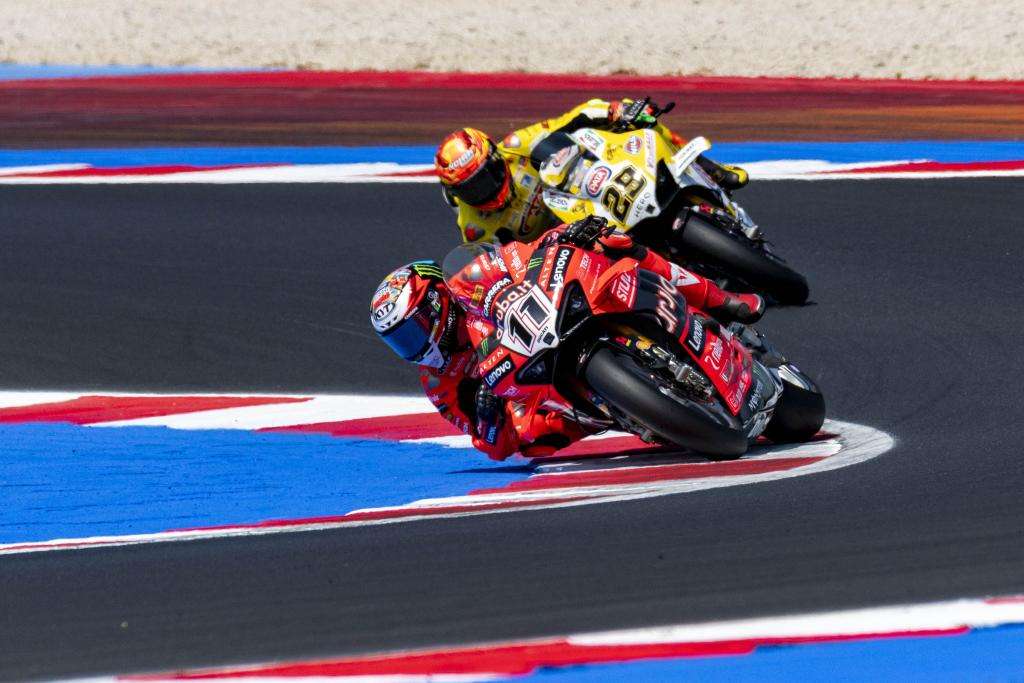 Bulega in pole a Misano, ma scintille in pista con Iannone e Petrucci 12 ITA 7143
