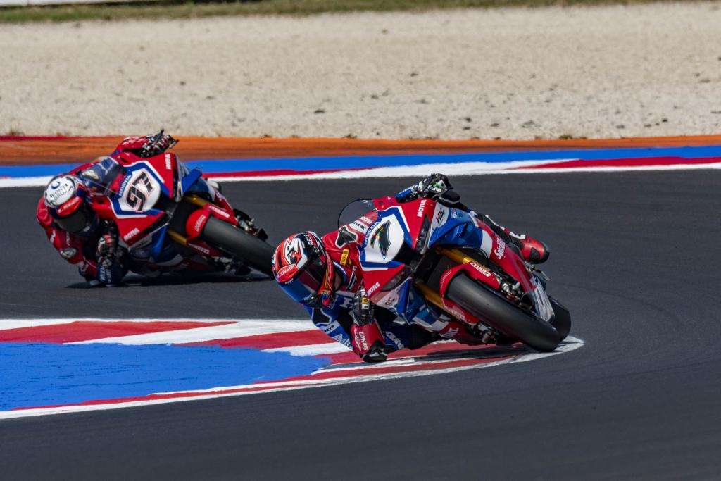 Bulega in pole a Misano, ma scintille in pista con Iannone e Petrucci 17 ITA 7269