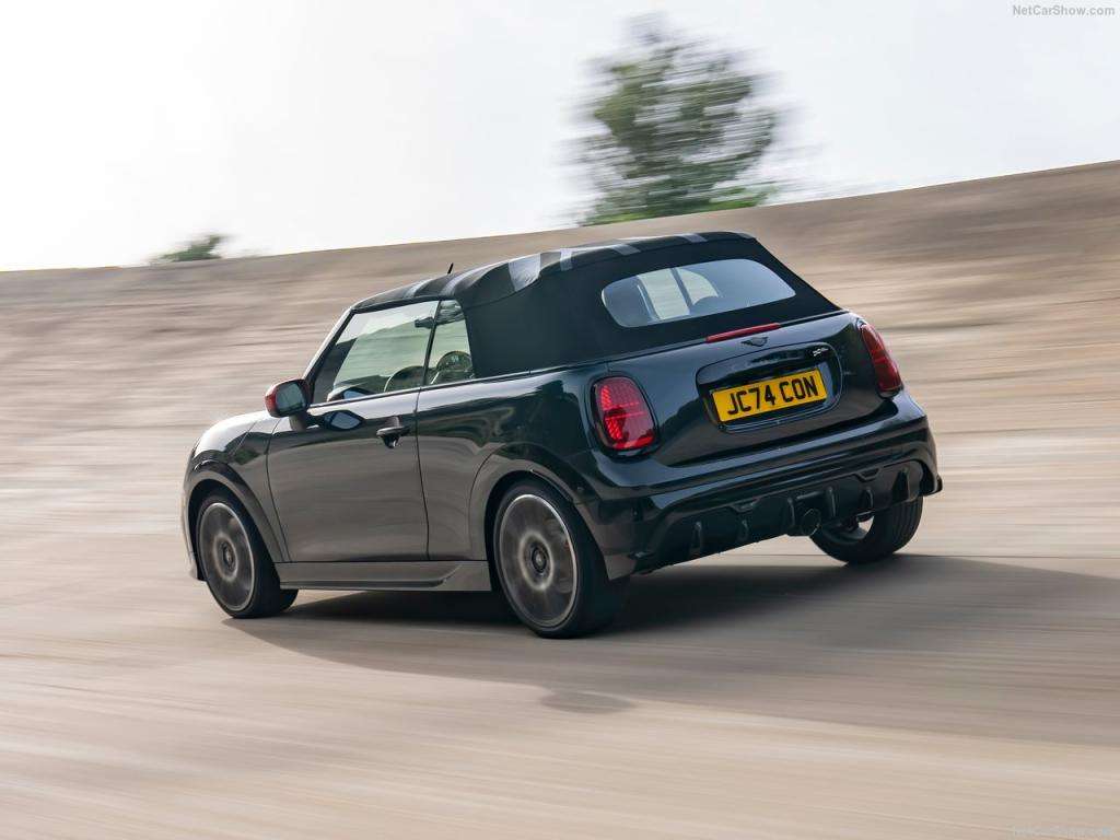 Auto Notizie: MINI JCW elettrica con potenza e stile 1 Mini John Cooper Works Convertible 2025 1280 52c13a11ad0e2327942750436256560547