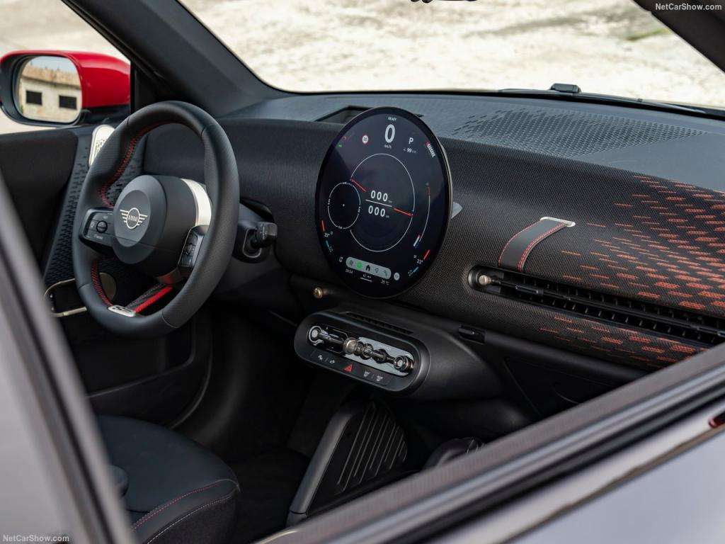 Auto Notizie: MINI JCW elettrica con potenza e stile 2 Mini John Cooper Works Electric 2025 1280 7d0441998a2a59520ffd1d546236a0ef8e
