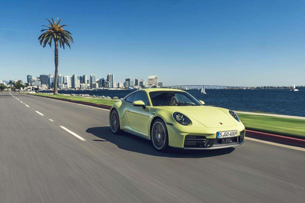 Auto Notizie: Porsche 911 Carrera S, equilibrio perfetto tra sportività e raffinatezza 3 porsche 911 carrera s 992 facelift 5