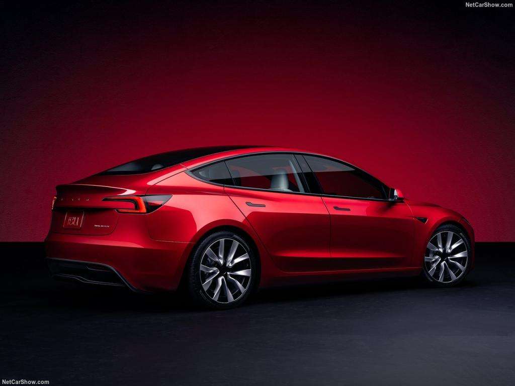 Test Drive: Tesla Model 3 tra tecnologia, performance e piacere di guida 6 Tesla Model 3 2024 1280 f4e2f306a7b7e7b9b962b3efb0d46167bb