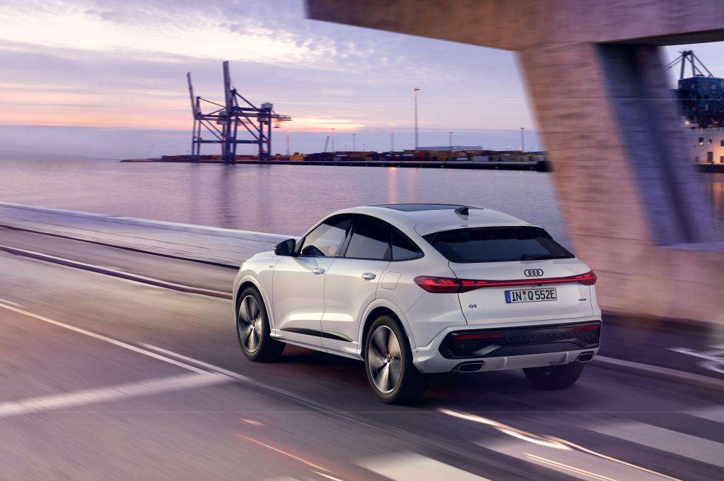 Auto Notizie: Nuova Audi Q5 e-Hybrid Plug-in, potenza, efficienza e tecnologia premium 1 A250648 medium