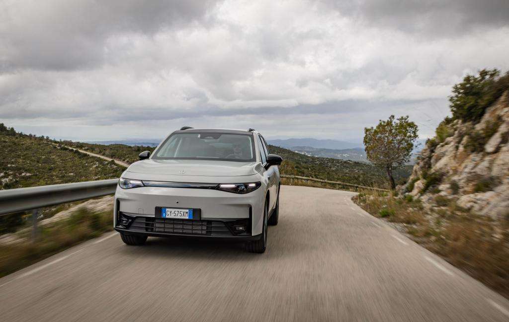 Guida all'acquisto: Leapmotor C10, il SUV cinese che sfida i big europei con stile, tecnologia e prezzo 4 dynamic