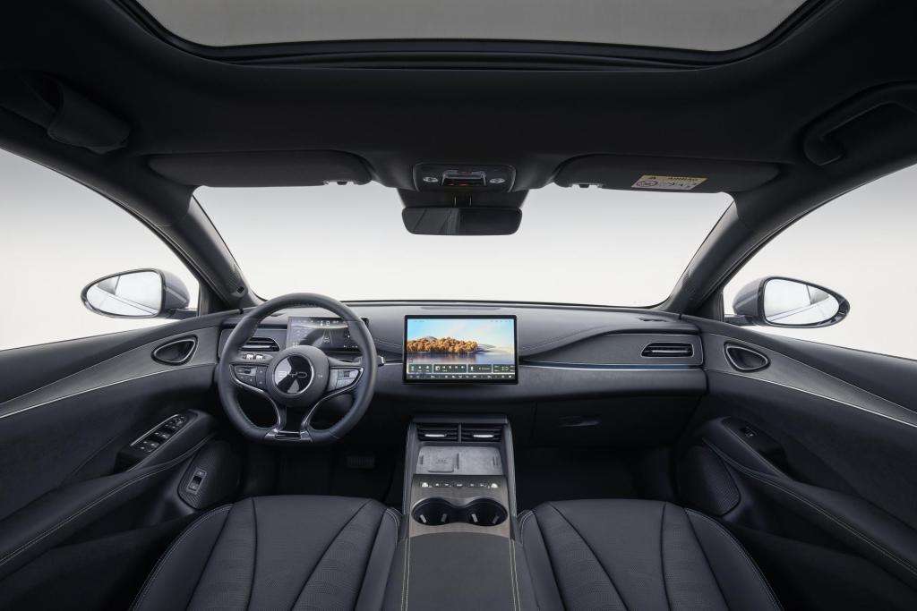 BYD Seal 6 DM i Touring Intern 00001