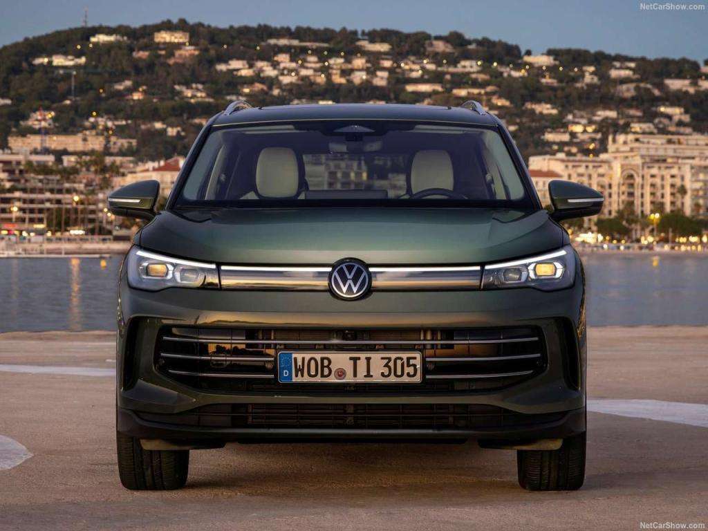 Guida all'acquisto: Confronto tra SUV, Tucson, Sportage e Tiguan diesel, Rav4 full hybrid e 3008 Plug in. 5 Volkswagen Tiguan 2024 1280 c0ceb517acc05b6ae7d6f1ffd3c75f3ebe