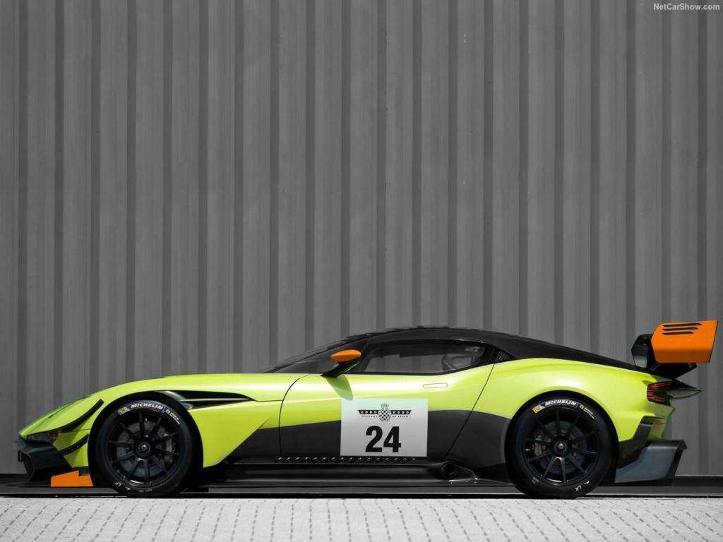 Hypercar iconiche: Vulcan AMR Pro, un mito nato perfetto per la pista 4 Aston Martin Vulcan AMR Pro 2018 1280 a528f70a6896a9d77f97360bd00fcee5b3