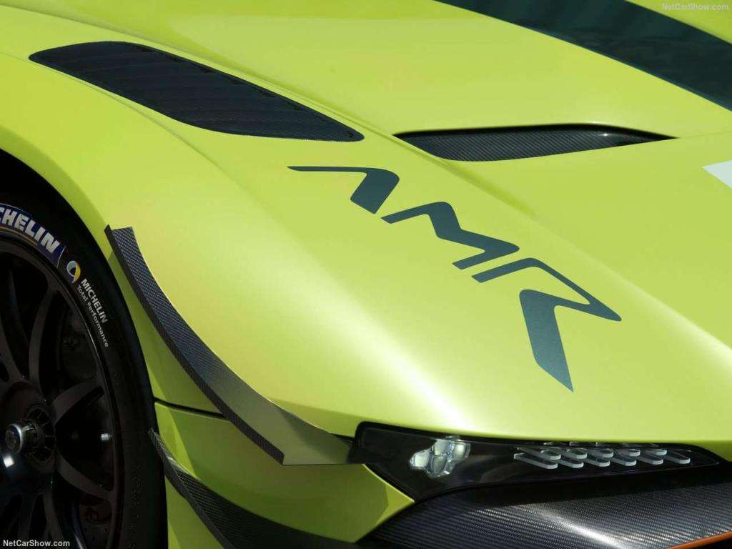 Hypercar iconiche: Vulcan AMR Pro, un mito nato perfetto per la pista 5 Aston Martin Vulcan AMR Pro 2018 1280 aa55327ed4c8d51c1e9c0202603f344f0d