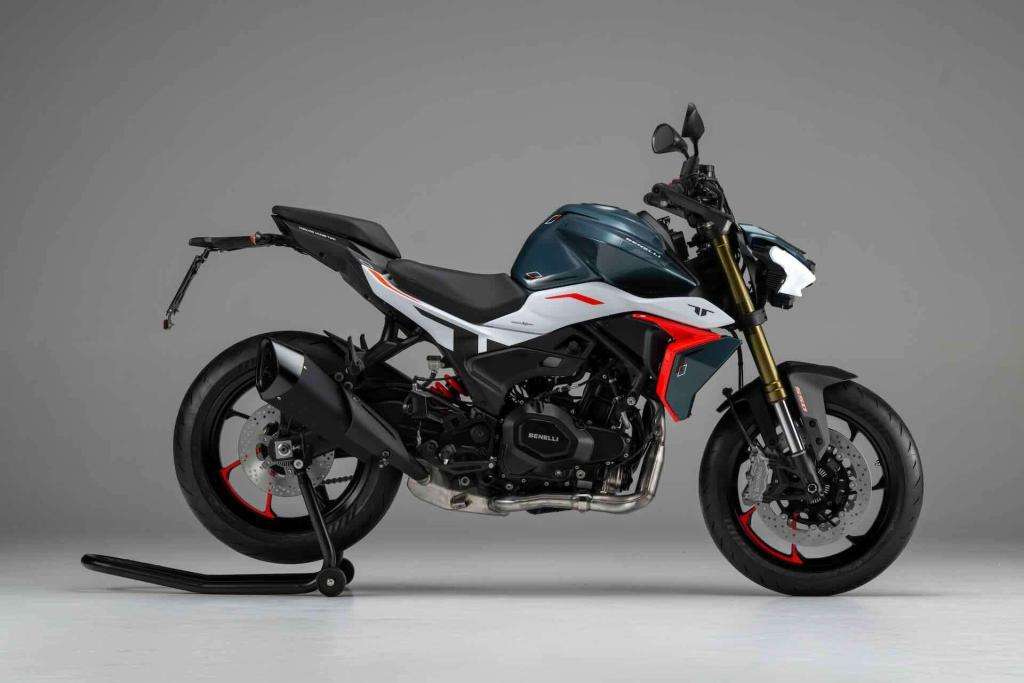 EICMA 2025: Benelli TNT 550, Il Ritorno della Naked Sportiva Italiana 3 Benelli TNT550 4