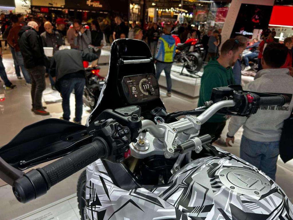 EICMA 2025: Ducati Ducati DesertX, Nuova era per l’avventura. 3 Ducati Desert X preview EICMA 2025 3