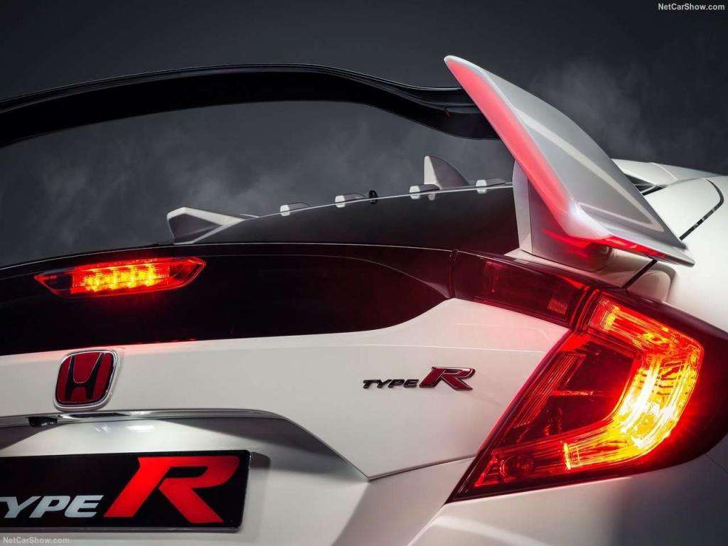 Confronto Hot Hatch Usato: Honda Civic Type R FK8 vs Renault Mégane Trophy 22' vs Volkswagen Golf GTI VIII 22' 3 Honda Civic Type R 2018 1280 968fe14d96e8a956a832961c84cb54a877