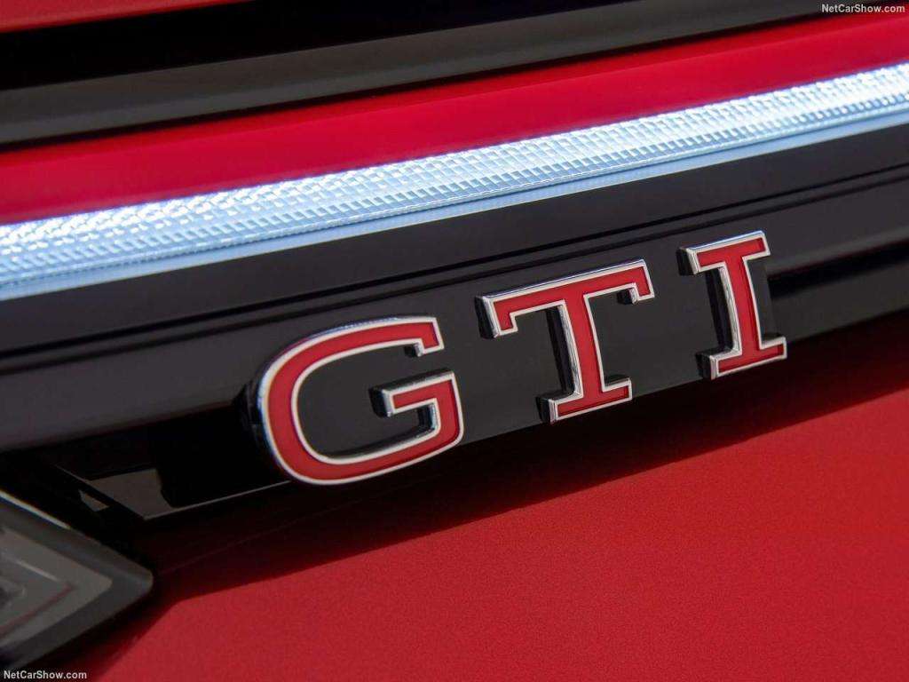 Test Drive Hot Hatch: Volkswagen Golf VIII GTI, la conferma di un icona 10 Volkswagen Golf GTI 2021 1280 246ca018bc91b806f2c84ed8663b1fedd3