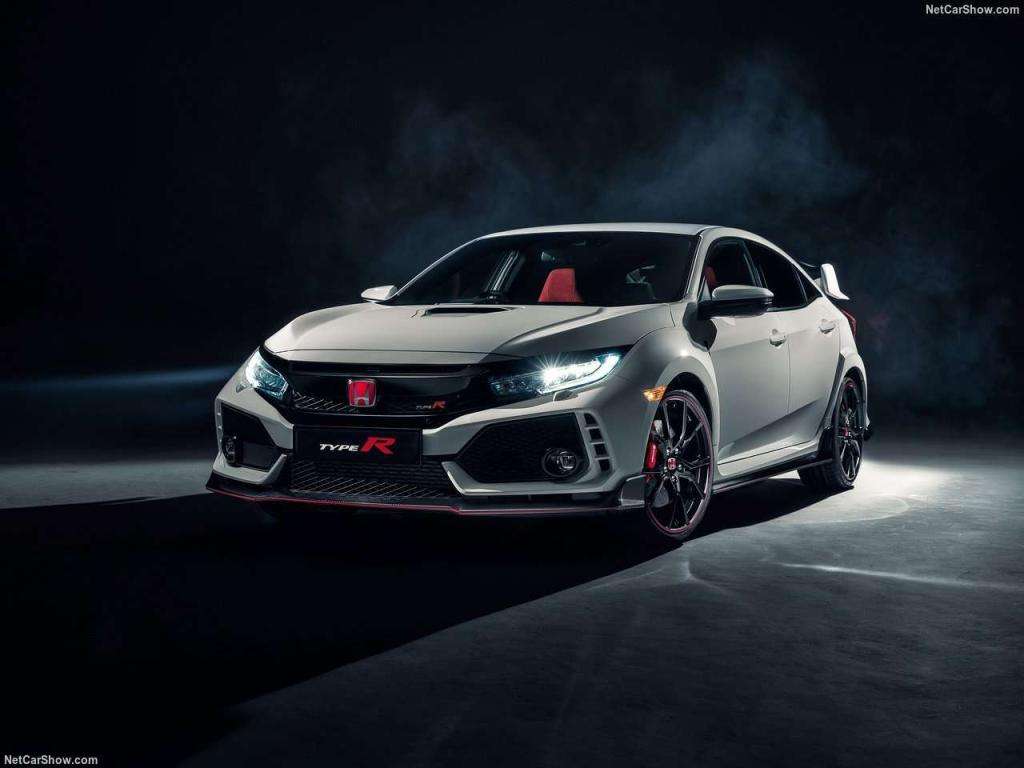 Confronto Hot Hatch Usato: Honda Civic Type R FK8 vs Renault Mégane Trophy 22' vs Volkswagen Golf GTI VIII 22' 2 a