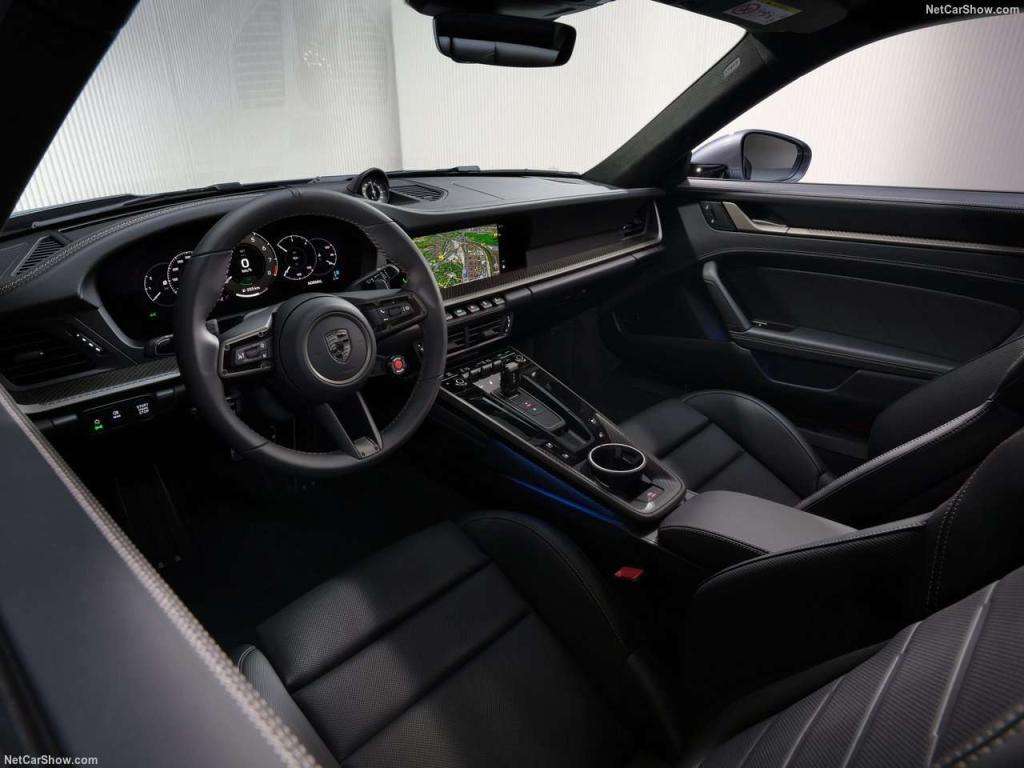 Auto notizie: Porsche 911 Turbo S 992.2, l’ibrido porta le prestazioni a un nuovo livello 2 Porsche 911 Turbo S 2026 1280 69f095b5a314010c14b43b72943e205781