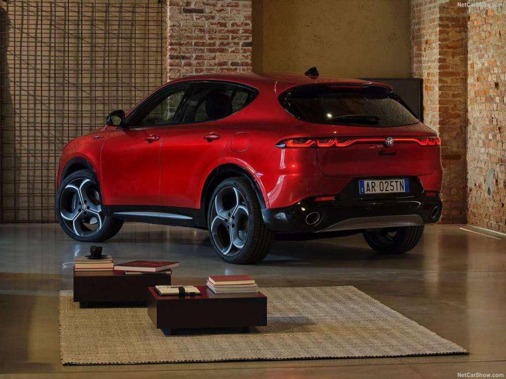 Guida all'acquisto Alfa Romeo Tonale: Ibrida e Diesel, Prezzi e confronti 4 Alfa Romeo Tonale 2026 1280 361a80dea1df8906350d722b20eb54a6fa