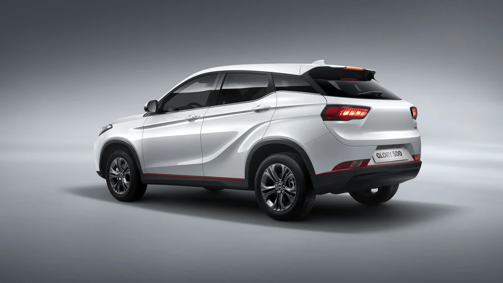 Guida all'Acquisto: DFSK Glory 500, il Crossover Cinese Low Cost Che Sfida Dacia Duster 1 Glory500 08