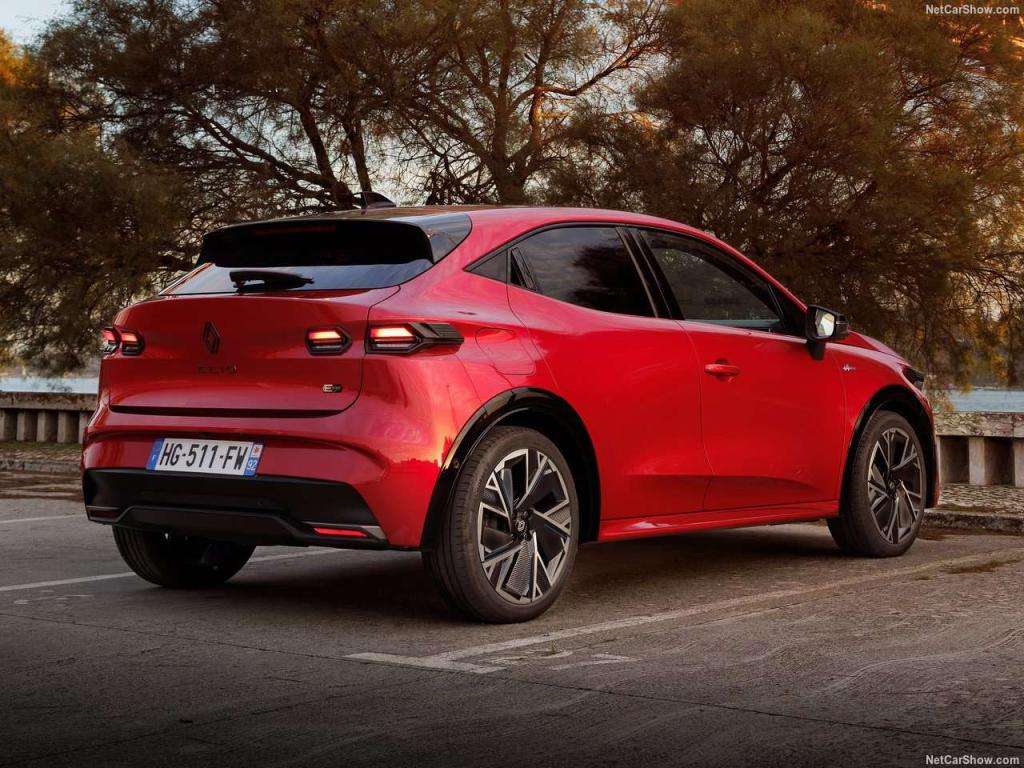 Guida all'Acquisto: Renault Clio E-Tech Full Hybrid 160cv, Sfida a Toyota Yaris e MG3+ 1 Renault Clio 2026 1280 b4c3ae444fc54c0b61f5d98e03ed20cab9