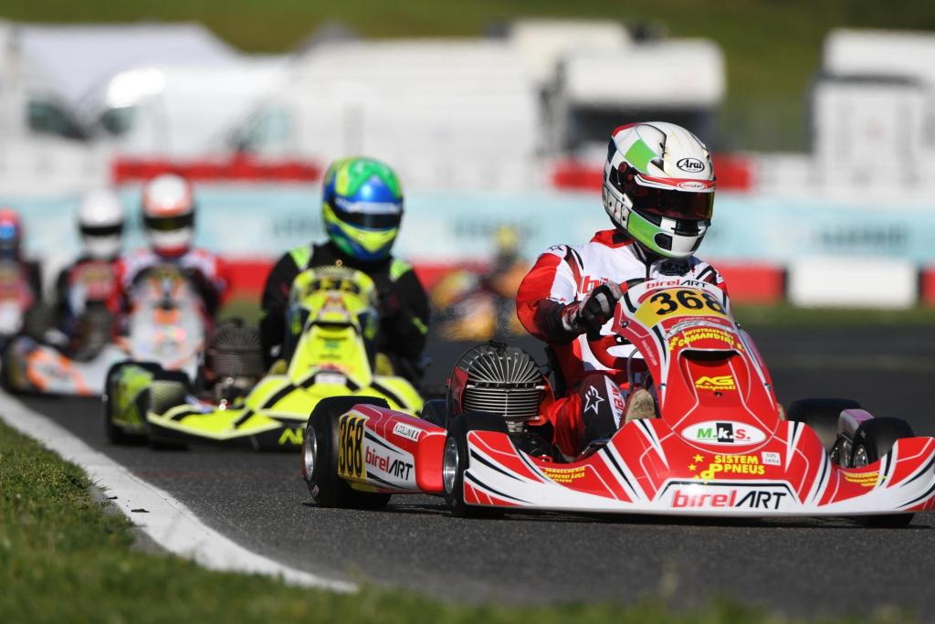 EasyKart infiamma Viterbo. 9 D5R 3363 1