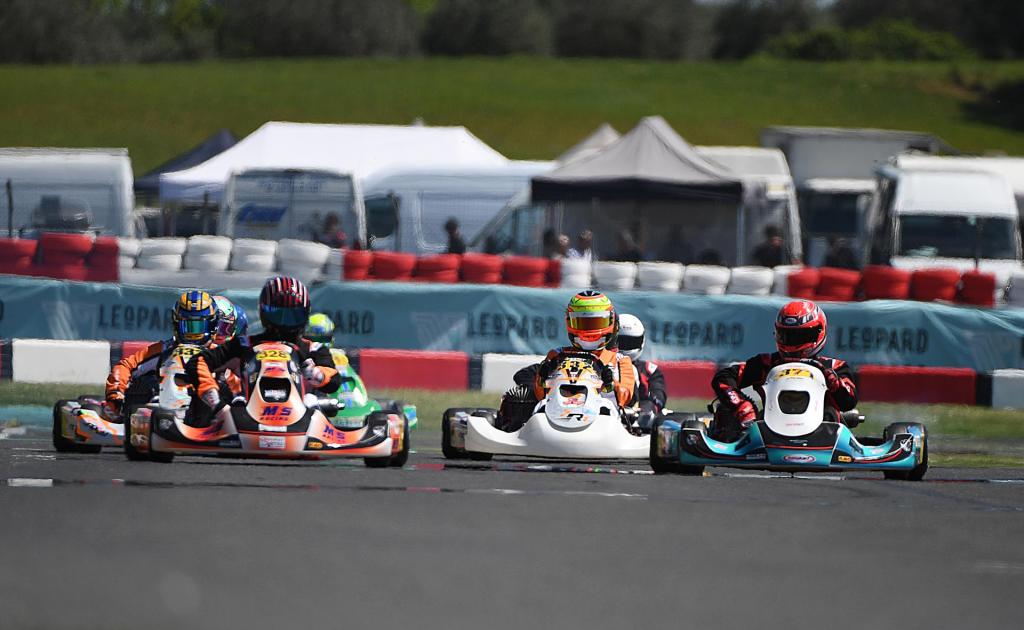 EasyKart infiamma Viterbo. 4 D5R 5556