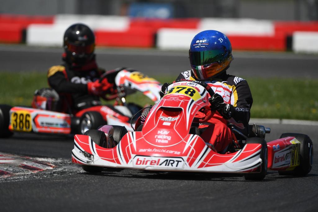EasyKart infiamma Viterbo. 6 D5R 5654