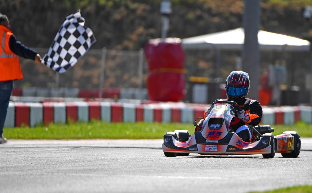 EasyKart infiamma Viterbo. 7 D5R 7102