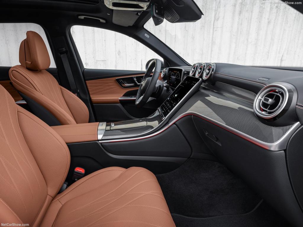 Guida all'acquisto: Mercedes GLC, l'eleganza si rinnova tra tecnologia e comfort 3 Mercedes Benz GLC 2023 1280 4ad051f0ebd26a7a8b96af9459b4288a24