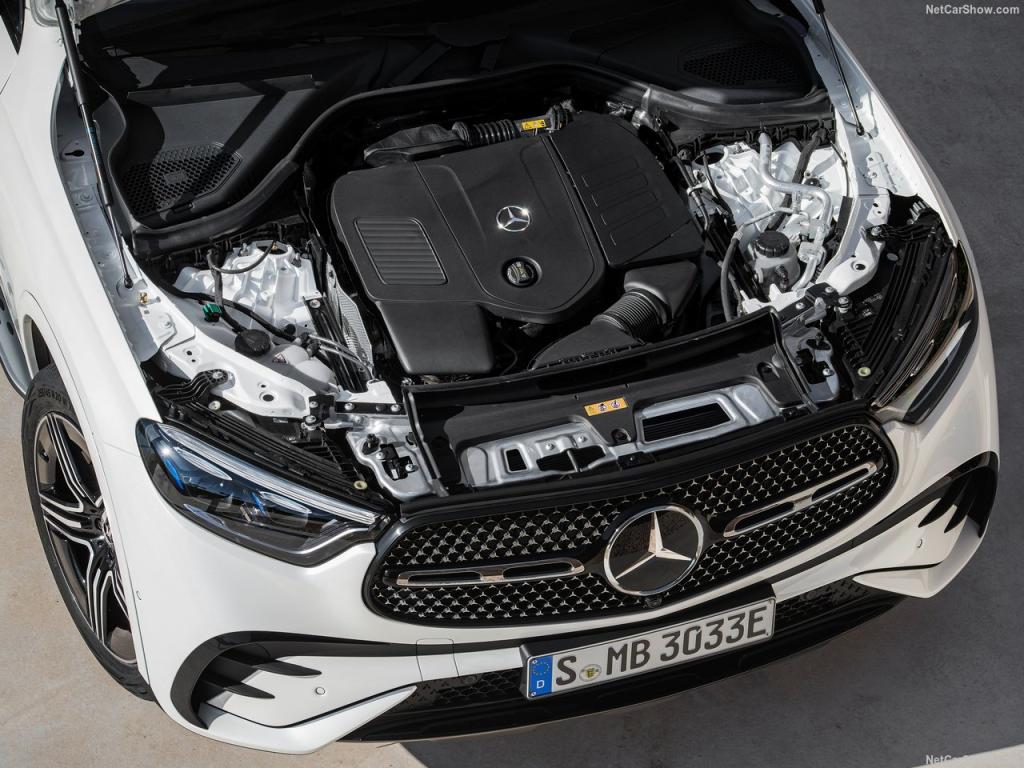 Guida all'acquisto: Mercedes GLC, l'eleganza si rinnova tra tecnologia e comfort 5 Mercedes Benz GLC 2023 1280 5896ea78a9f99437510cb1493c9b0b9829
