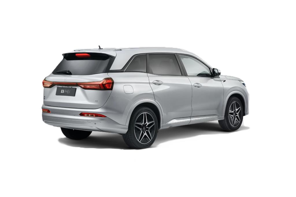 Guida all'acquisto: DFSK E5, analisi e confronto del SUV Plug-In a sette posti 1 2131623 E5 3