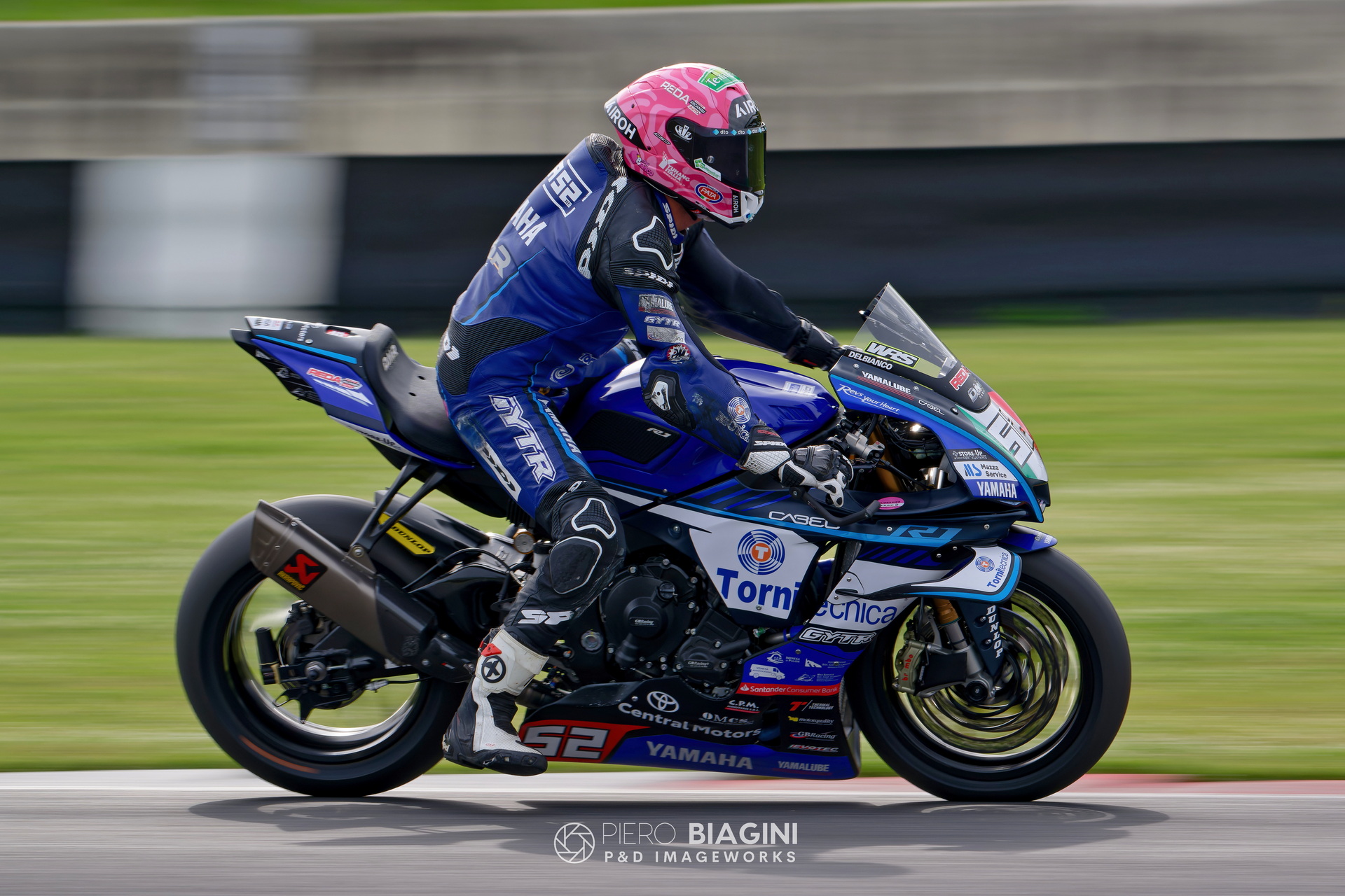 CIV Mugello: Pirro e Delbianco si dividono la Superbike, Antonelli e Fuligni protagonisti in Supersport 44 CIV R2 DB 52 04