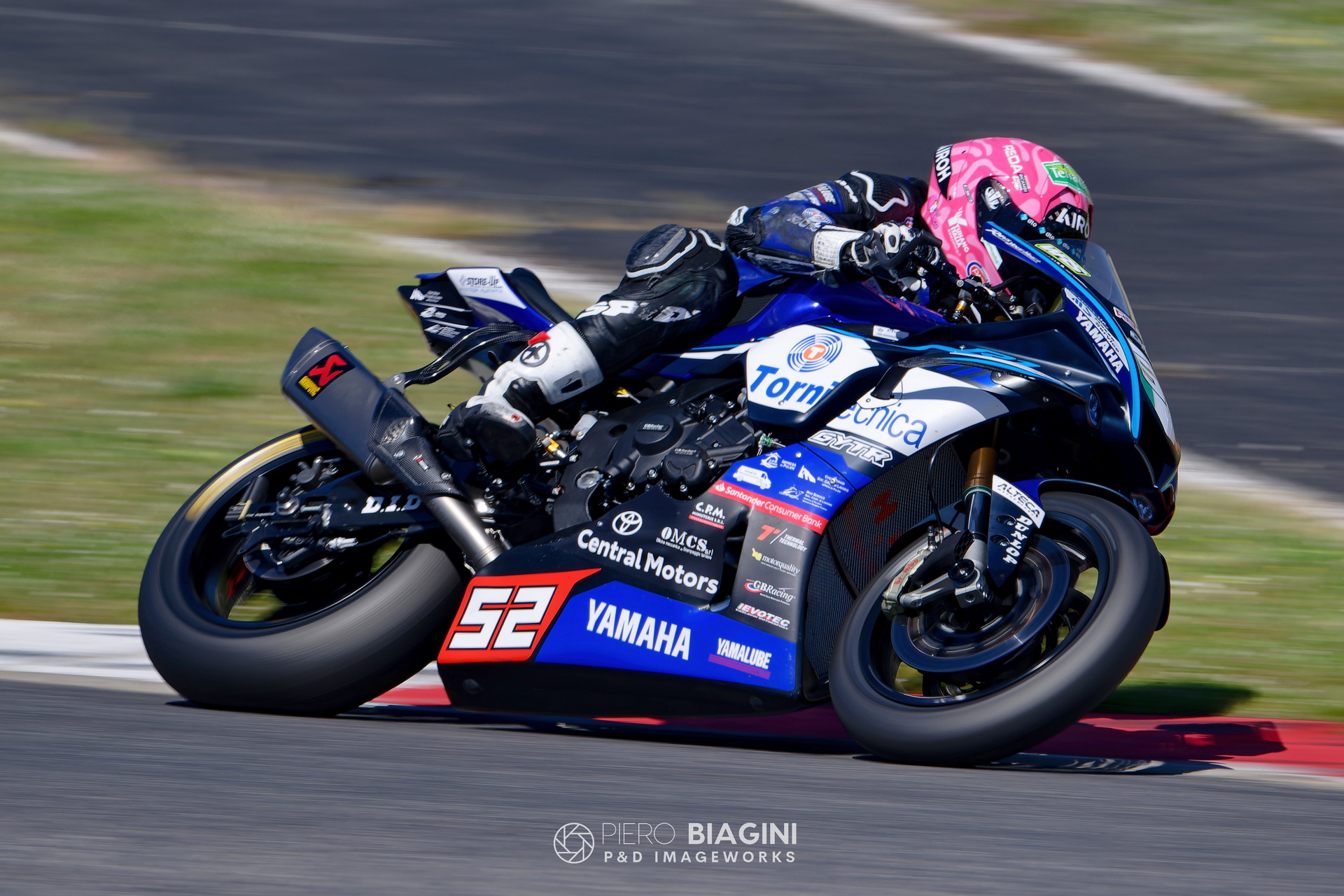 CIV Mugello: Pirro e Delbianco si dividono la Superbike, Antonelli e Fuligni protagonisti in Supersport 43 CIV R2 DB 52 05