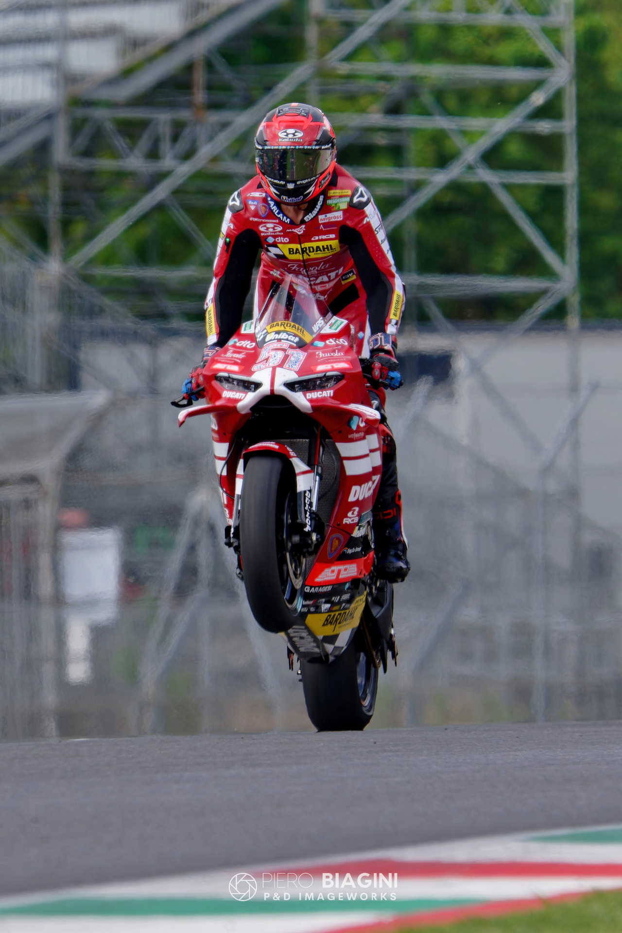 CIV Mugello: Pirro e Delbianco si dividono la Superbike, Antonelli e Fuligni protagonisti in Supersport 36 CIV R2 PIR 51 01
