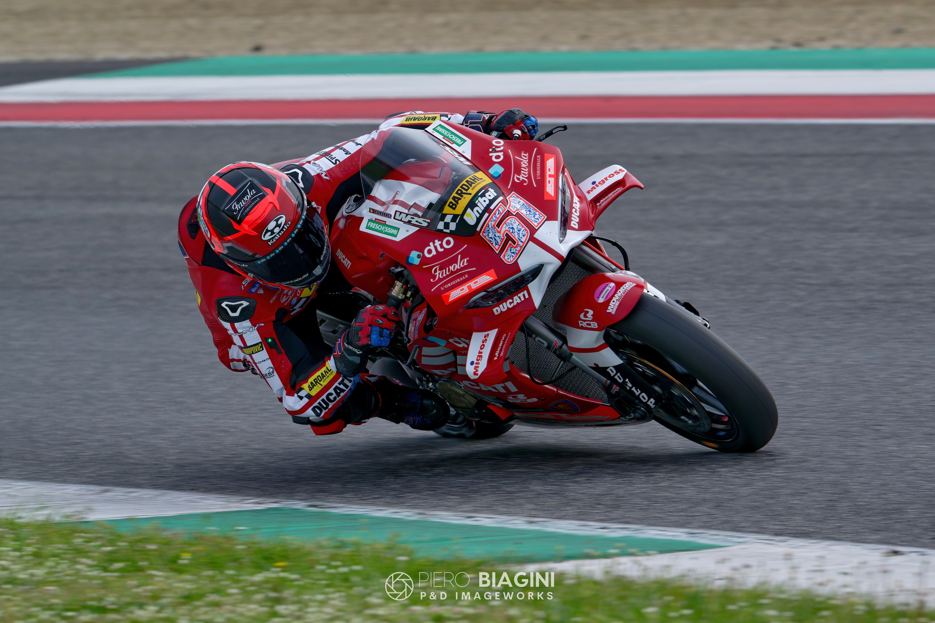 CIV Mugello: Pirro e Delbianco si dividono la Superbike, Antonelli e Fuligni protagonisti in Supersport 33 CIV R2 PIR 51 04