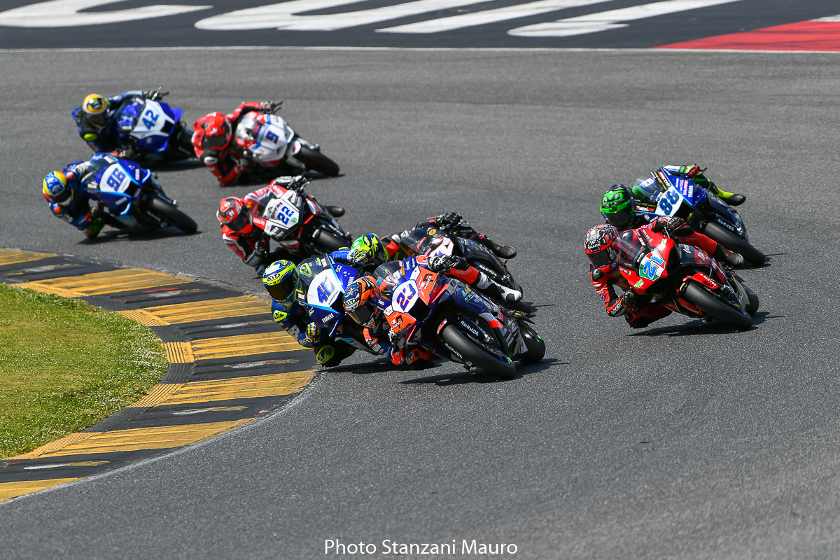 CIV Mugello: Pirro e Delbianco si dividono la Superbike, Antonelli e Fuligni protagonisti in Supersport 18 Mauro Stanzani 1897