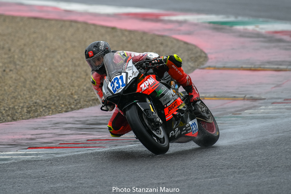 CIV Mugello: Pirro e Delbianco si dividono la Superbike, Antonelli e Fuligni protagonisti in Supersport 9 Mauro Stanzani 2416