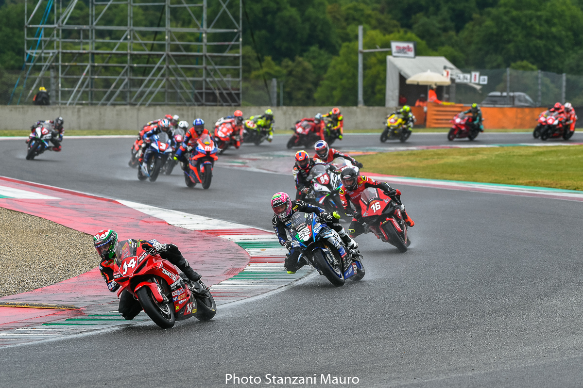 CIV Mugello: Pirro e Delbianco si dividono la Superbike, Antonelli e Fuligni protagonisti in Supersport 8 Mauro Stanzani 2537