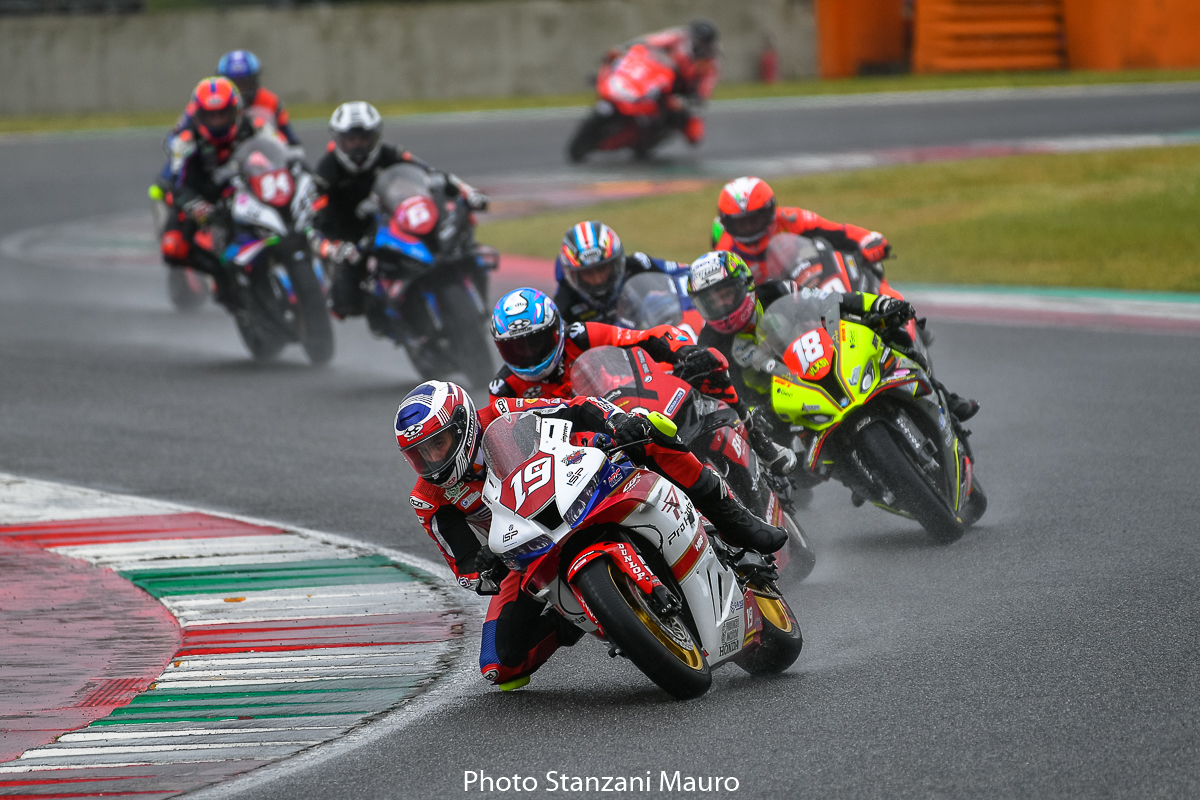 CIV Mugello: Pirro e Delbianco si dividono la Superbike, Antonelli e Fuligni protagonisti in Supersport 6 Mauro Stanzani 2552