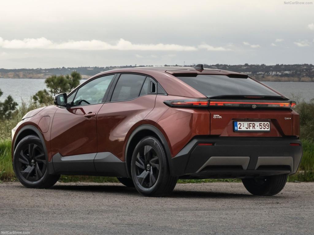 Guida all'acquisto: alla scoperta della Toyota C-HR+ elettrica 1 Toyota C HR 2026 1280 7c9045b28549269b406bd73a63320c3a1d