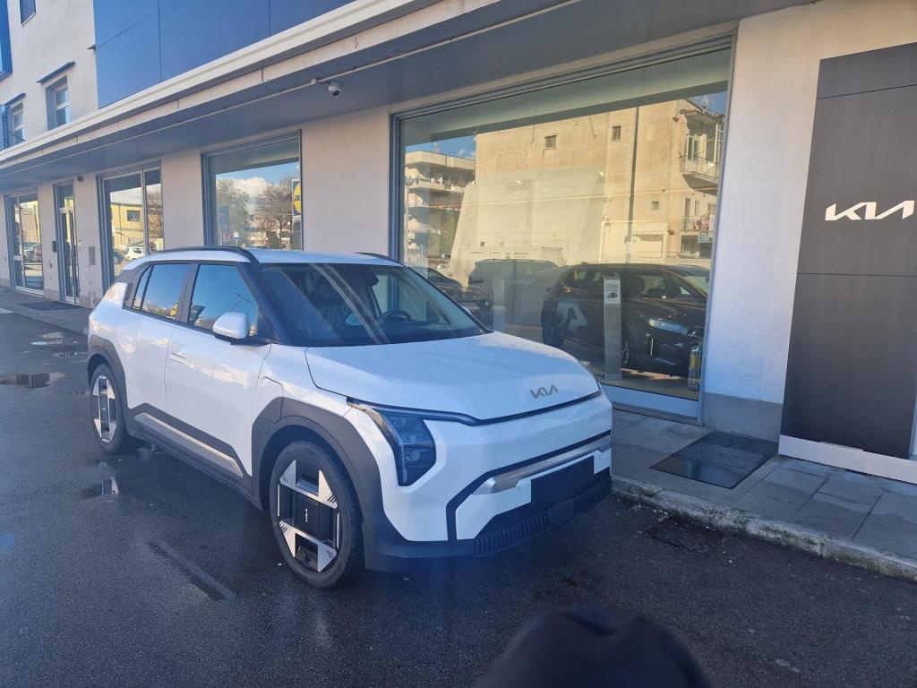 Auto notizie: Kia EV4 GT, l'elettrica che simula il cambio termico da 292 CV, AWD 1 470183280 10233804671610518 1778230381165839388 n
