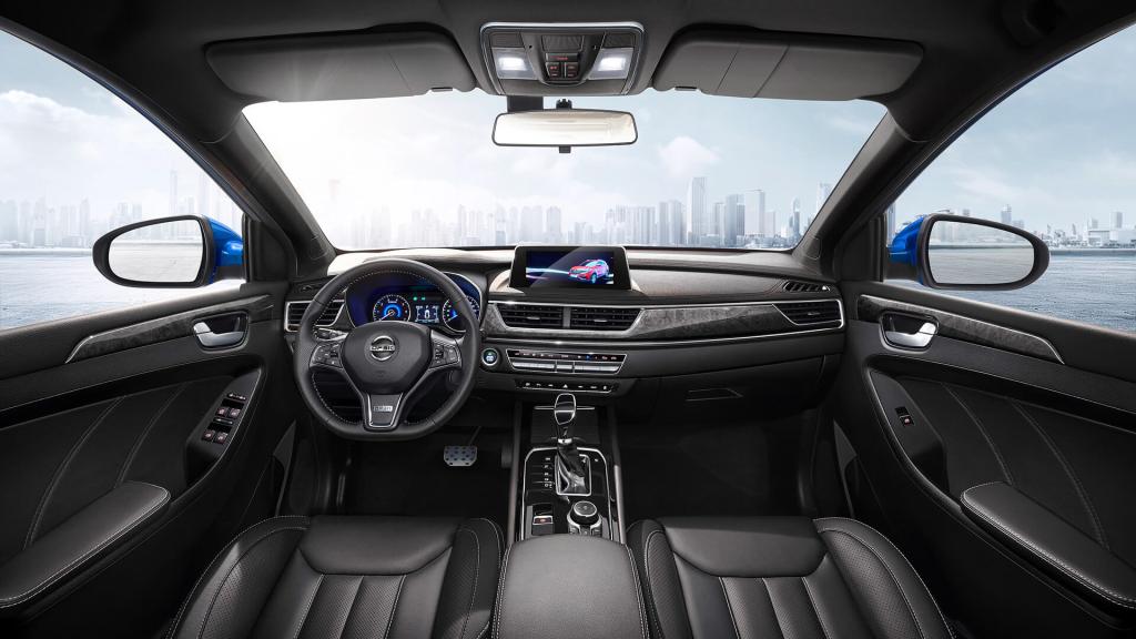 TEST DRIVE DFSK GLORY 580 GPL: IL SUV CINESE A 7 POSTI CHE PUNTA SU SPAZIO E RISPARMIO 8 GLORY580 interni 2