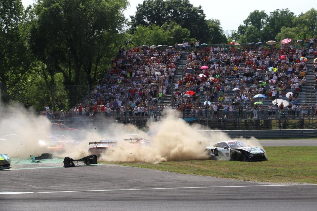 GTWC Europe Endurance Cup, Monza: Tresor Attempto Audi conquista una clamorosa vittoria assoluta dopo una gara ad eliminazione 19 IMG 2052