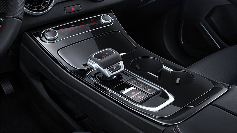 Guida all'acquisto: EVO 6 GPL, il SUV medio tra convenienza e sostanza 2 evo6 interni2bis