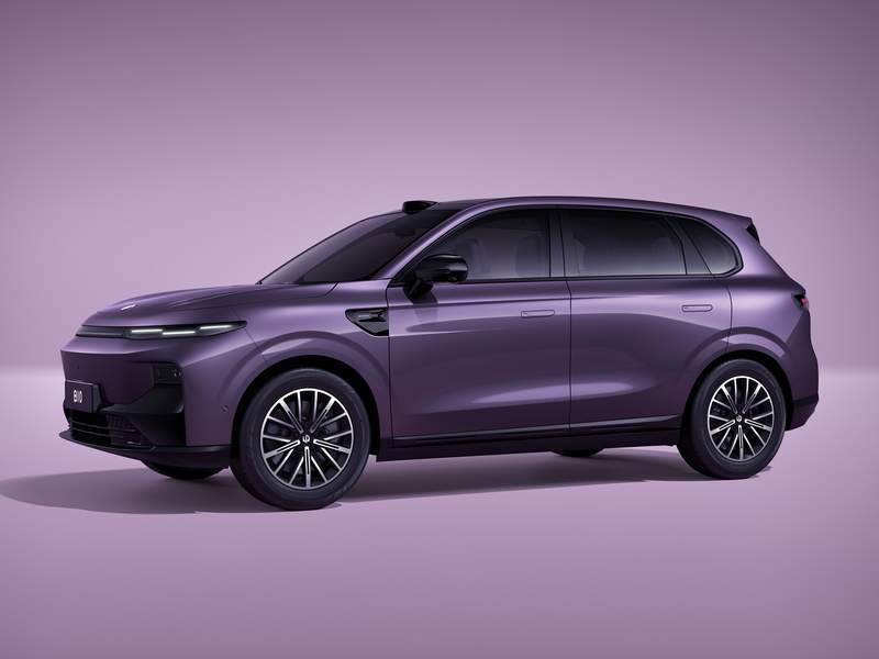 GUIDA ALL'ACQUISTO: LEAPMOTOR B10, IL C-SUV ibrido range extended, REEV 1 leapmotor b10 reev front view 1