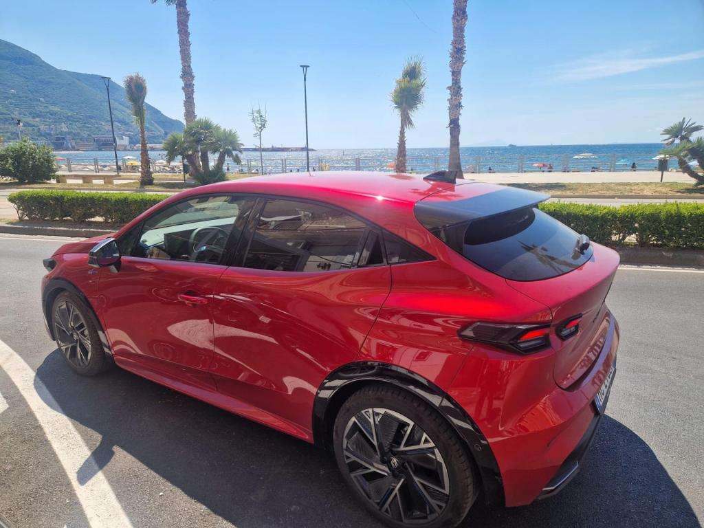 Test Drive: Renault Clio E-Tech 160 CV Esprit Alpine, l’ibrida che veste sportivo 1 WhatsApp Image 2026 07 15 at 10.01.09 8