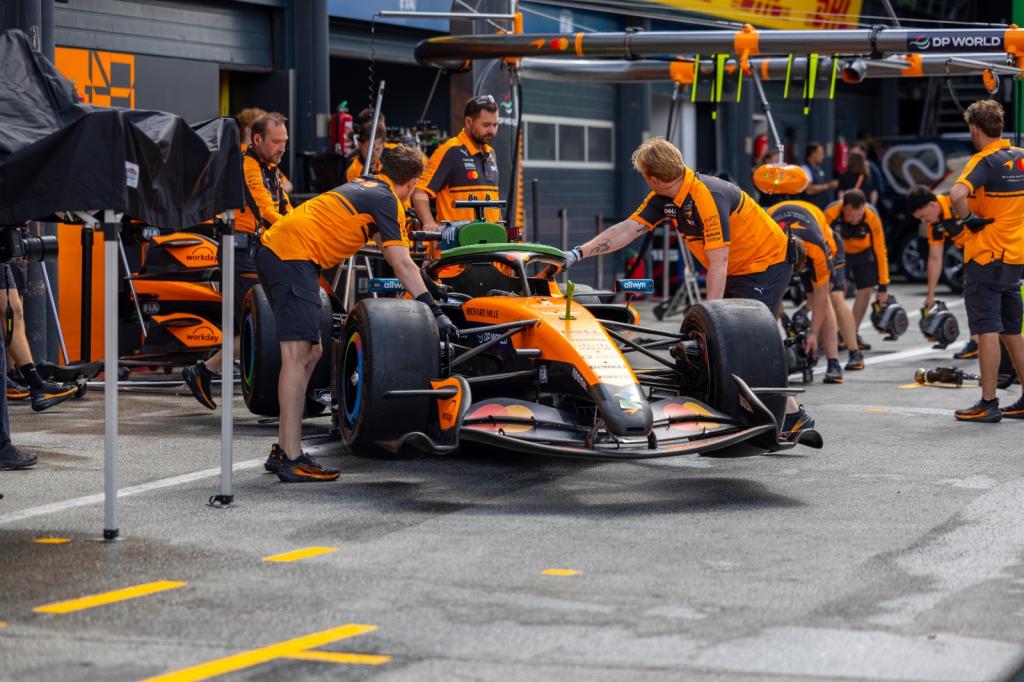 Formula 1, Ferrari e McLaren rilanciano a Zandvoort: nuova sfida sul fronte degli aggiornamenti 2 WhatsApp Image 2026 08 20 at 23.08.33