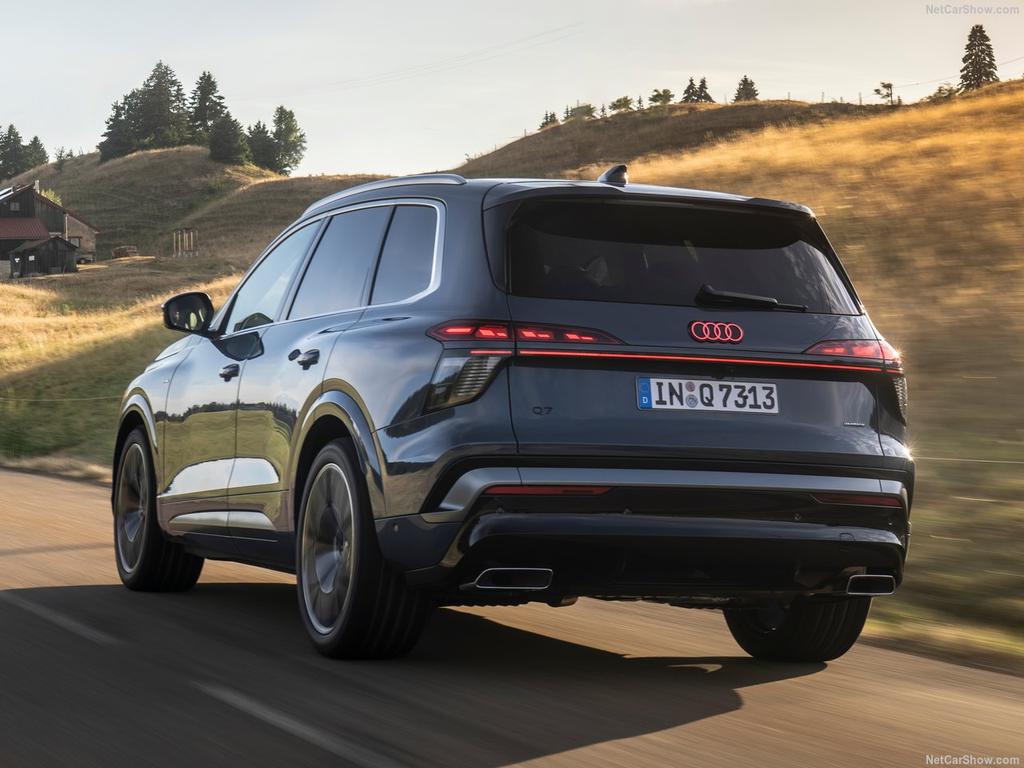 Auto Notizie: Nuova Audi Q7, La terza generazione dell'ammiraglia tra tecnologia OLED e motore V6 TDI 2 Audi Q7 2027 1280 6d16b2d51b27ed1dafa6624c62be29b51a