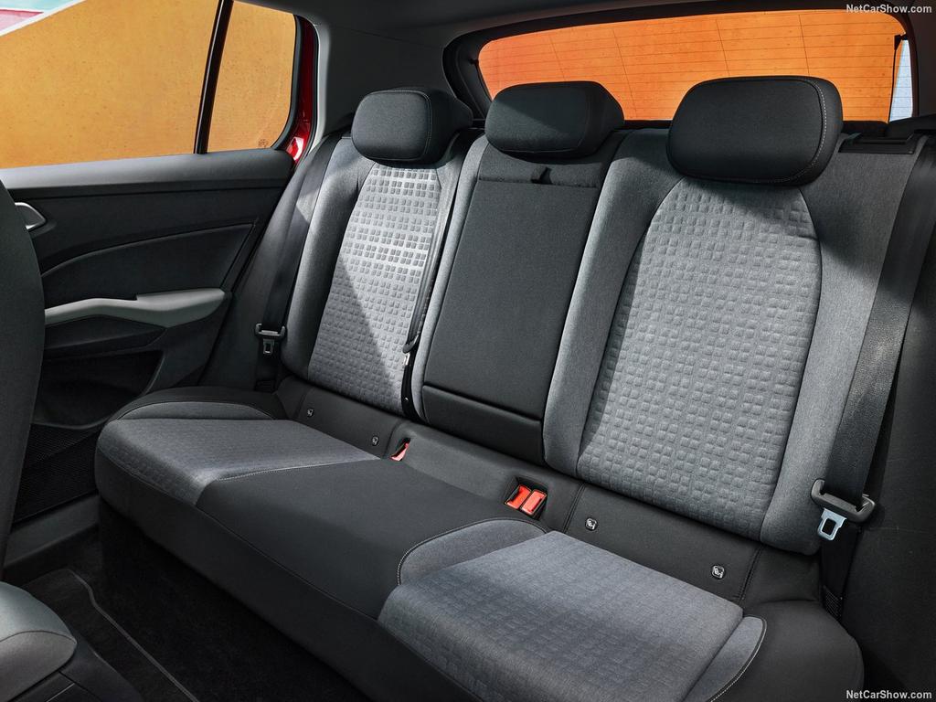 Auto Notizie: Nuova Škoda Epiq, il SUV compatto elettrico da oltre 400 km di autonomia 4 Skoda Epiq 2027 1280 bb2c108939c054a8cb3d3eba921415e8ca