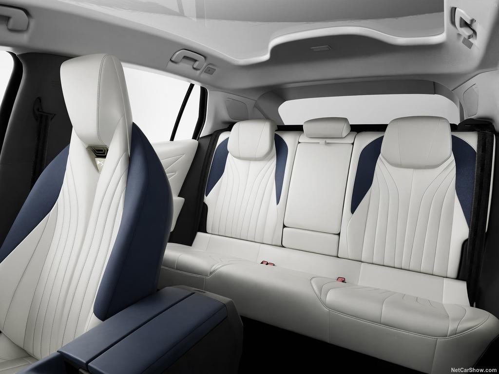 Guida all'acquisto: DS N°7, il lusso francese che parla italiano 4 DS No7 2027 1280 46a291a4bd5c0caf9e2b92a5c6ee37660f
