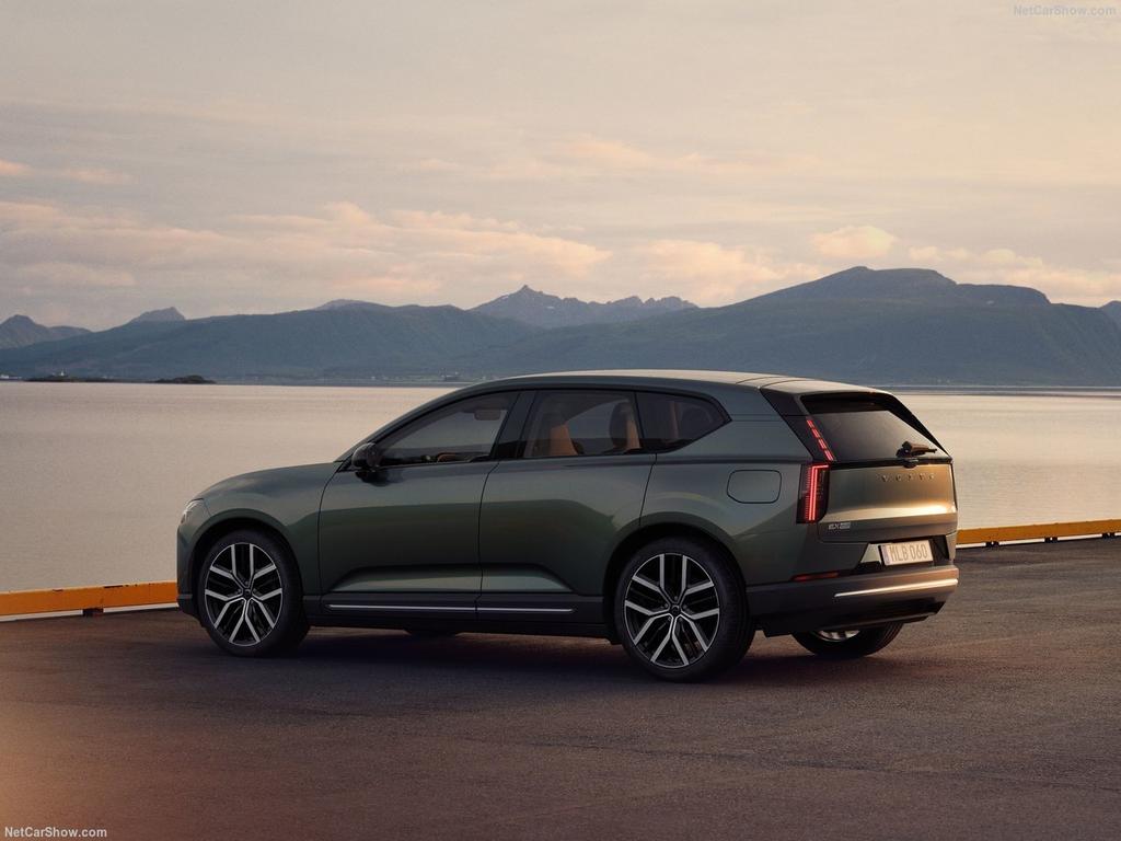 Mondial de l’Auto 2026: Volvo EX60, l’erede elettrica della XC60 ridefinisce gli standard di autonomia ad 800V 1 Volvo EX60 2027 1280 19a69585c4aca90aa8eb398c12ed2a3dc1